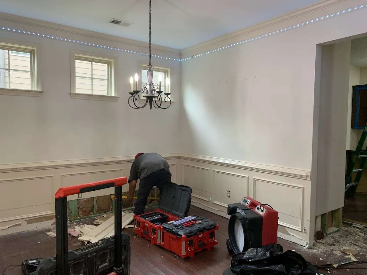 Restoration technician with professional equipment in Downers Grove